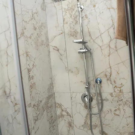 Partenope's Gæstehus 3*