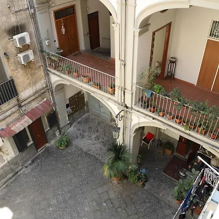 Partenope's Gæstehus